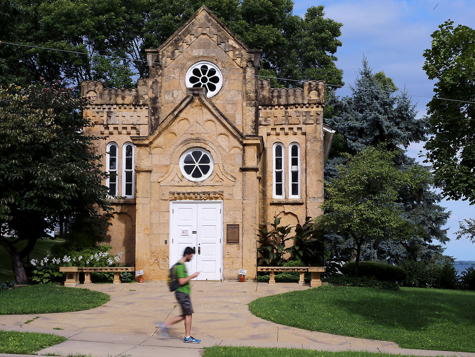 Exterior, 2016